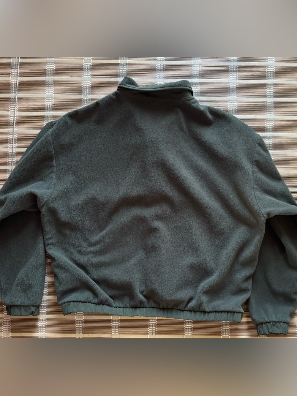 VUORI•ASPEN HALF ZIP•OLIVE•SIZE MEDIUM - Picture 12 of 14